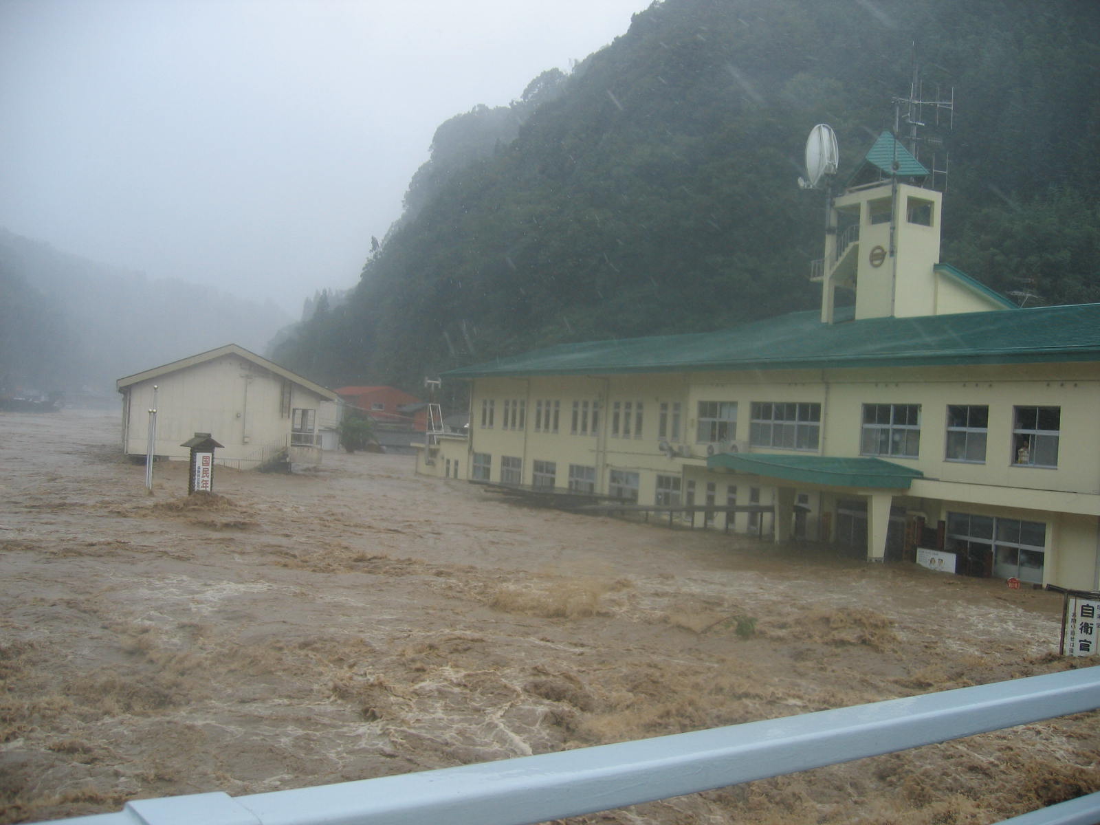 台風14号