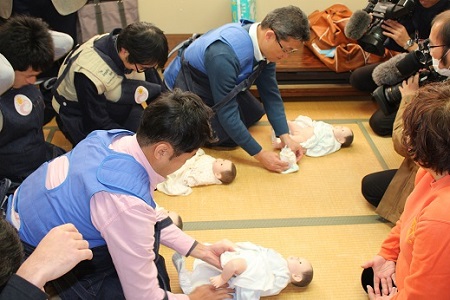 オムツ替え体験