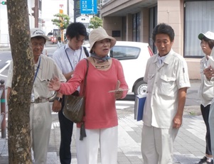 写真：現地視察の様子
