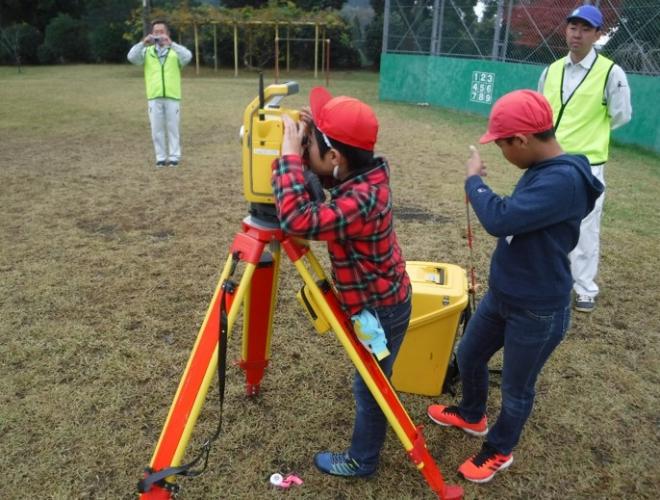 写真（R1土木の日）測量体験