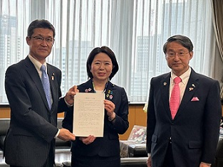 自見氏1