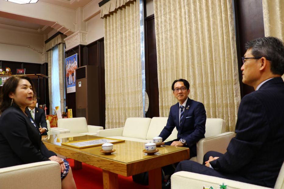 知事表敬訪問1