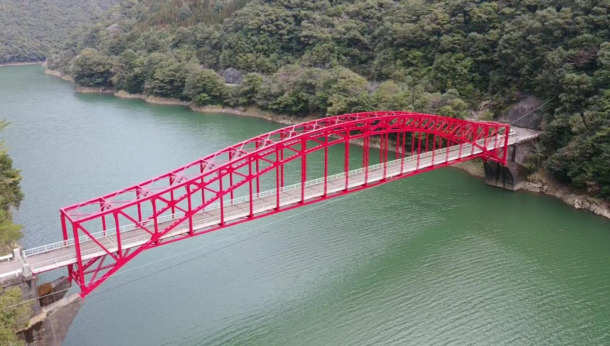尾鈴橋全景
