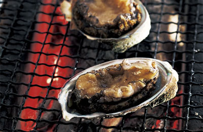 トコブシの網焼き