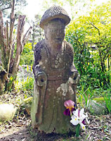 梅北麓の田の神