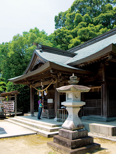 都萬神社